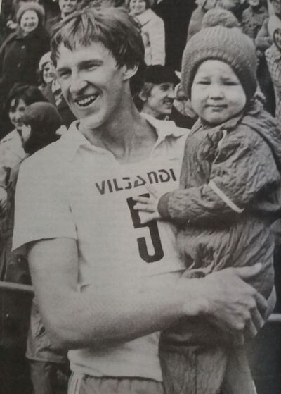 Urmas Müür koos tütrega 1979. aasta võiduka finiši järel