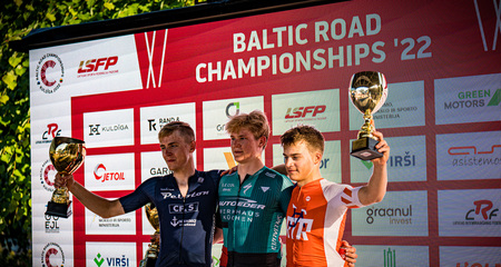 ​Põlvevalu trotsinud Romet Pajur krooniti nii Eesti kui Balti meistriks grupisõidus