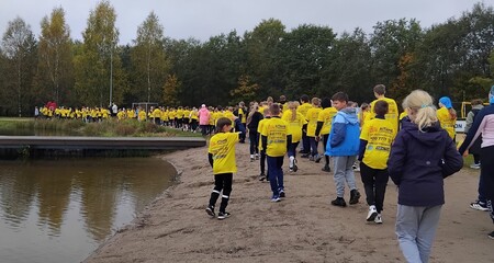 Eelmisel kolmapäeval üle Eesti 21. korda olnud Eesti suurim koolinoorte spordiüritus – heategevuslik teatejooks sai tänavu külge mõru maigu, kui paljud õpilased rebisid osaluse eest tasuta saadud särgi endal või kaasvõistlejatel meelega puruks.